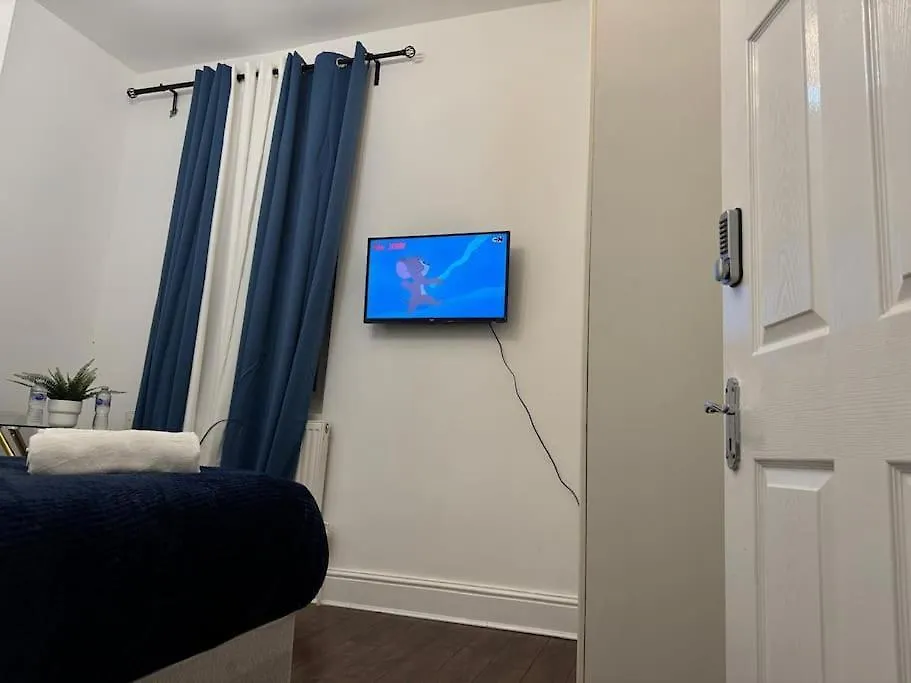 Riverside Haven Room 5 Londres 0*,  Reino Unido